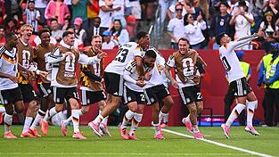 Die DFB-Elf bejubelte den deutschen Sieg. Die DFB-Elf bejubelte den deutschen Sieg.