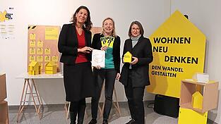 Sabina Sommerer (von links), Ulla Basqué und Stephanie Reiterer stellten das Programm der Baukulturtage vor.