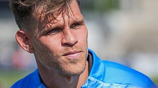 Geht mit den Sechzigern - aber ohne Löwen auf der Brust - in die Regionalliga: Stürmer Florian Niederlechner (Archivbild). Geht mit den Sechzigern - aber ohne Löwen auf der Brust - in die Regionalliga: Stürmer Florian Niederlechner (Archivbild).