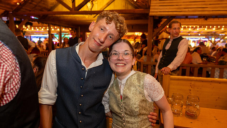 Die Partybilder vom Freitag, 9. August 2024, aus dem Festzelt Nothaft. Die Partybilder vom Freitag, 9. August 2024, aus dem Festzelt Nothaft.