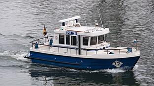 Polizeibeamte, Rettungskr&auml;fte und Feuerwehrleute waren bei der Bergung vor Ort. (Symbolbild)