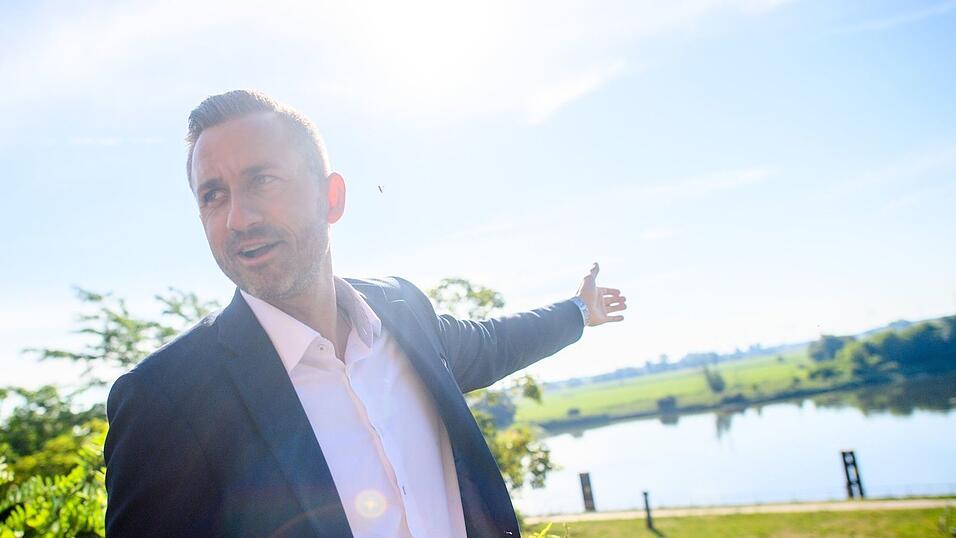 Ulrich Siegmund - ein Verkaufstalent für Raumdüfte und AfD-Politik. Ulrich Siegmund - ein Verkaufstalent für Raumdüfte und AfD-Politik.