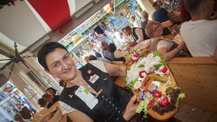 Die Partybilder vom Donnerstag, 14. August, aus dem Festzelt Lechner. Die Partybilder vom Donnerstag, 14. August, aus dem Festzelt Lechner.
