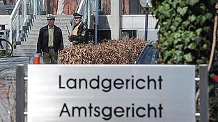 Vor dem Landshuter Landgericht muss sich ein 32-jähriger Rumäne wegen Münzraubs verantworten Vor dem Landshuter Landgericht muss sich ein 32-jähriger Rumäne wegen Münzraubs verantworten