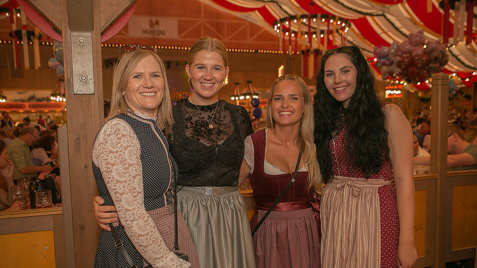 Die Partybilder vom Samstag, 13. August 2022, aus dem Festzelt Krönner.