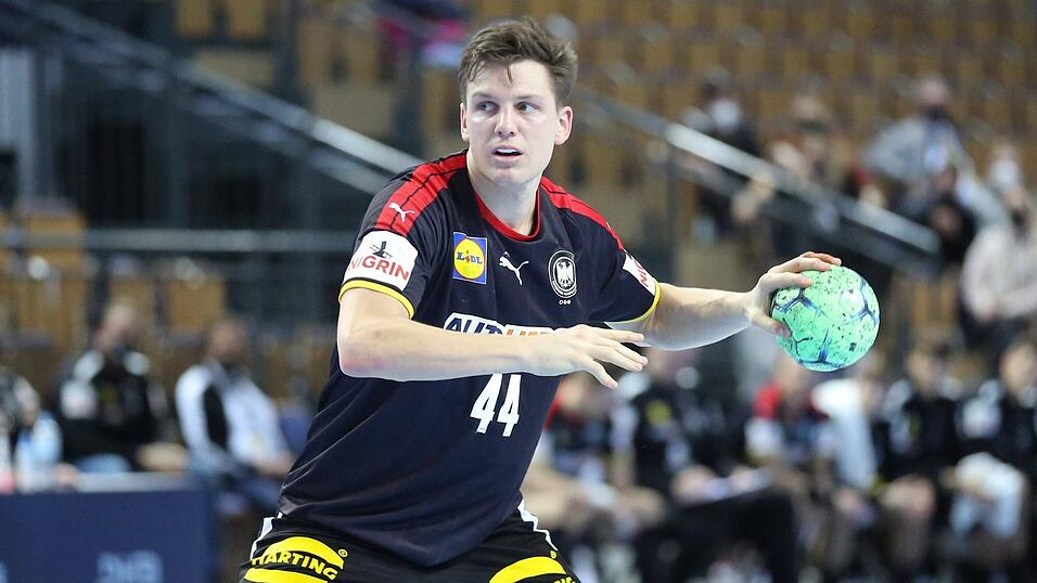 Christoph Steinert (HC Erlangen): 'Kein Spieler strahlt so viel Ruhe und Gelassenheit aus wie Steini. Er ist die Ruhe in Person, ihn kann nichts aus der Fassung bringen. Wenn wir eine erfolgreiche EM spielen, werden wir mit Steini mit Sicherheit auch nach den Spielen viel Spa&szlig; haben.'