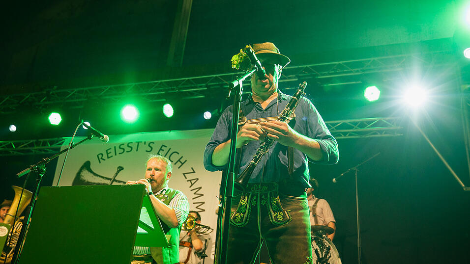 Die Partybilder vom Sonntag, 18. August, aus dem Festzelt Weckmann. Die Partybilder vom Sonntag, 18. August, aus dem Festzelt Weckmann.