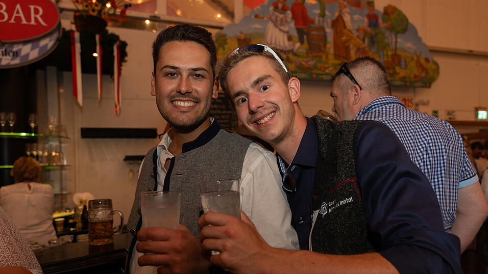 Die Partybilder vom Samstag, 12. August 2023, aus dem Festzelt Greindl. Die Partybilder vom Samstag, 12. August 2023, aus dem Festzelt Greindl.