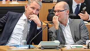 Stefan Möller (r.) soll als Statthalter von Björn Höcke (l.) stellvertretender Bundesvorsitzender der AfD werden. Stefan Möller (r.) soll als Statthalter von Björn Höcke (l.) stellvertretender Bundesvorsitzender der AfD werden.