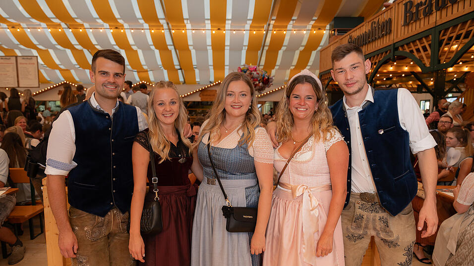 Die Partybilder vom Freitag, 11. August 2023, aus dem Festzelt Nothaft. Die Partybilder vom Freitag, 11. August 2023, aus dem Festzelt Nothaft.