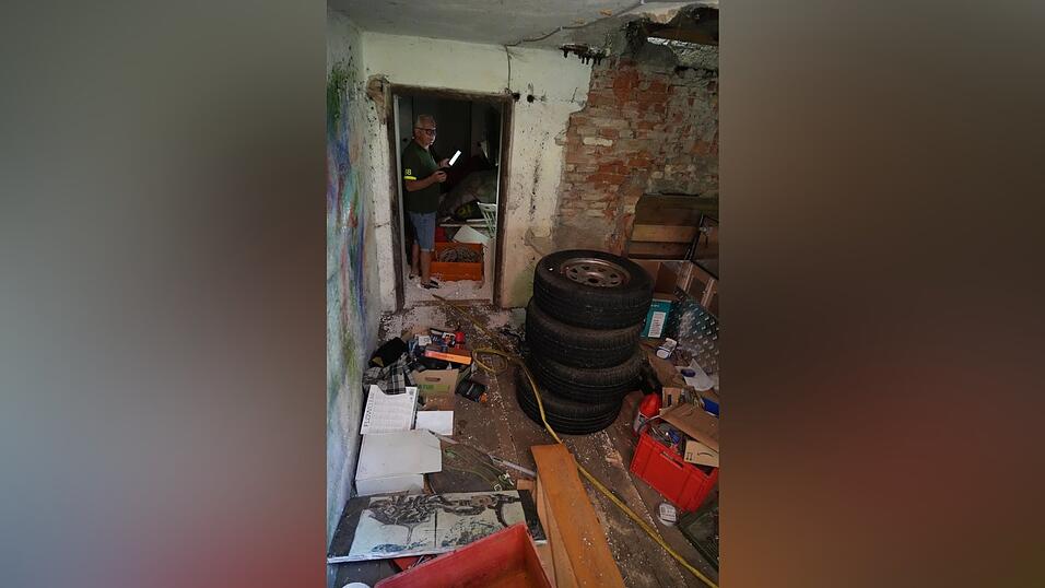 Ger&uuml;mpel im Keller.