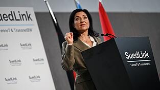 Die Ministerin drängt auf Kosteneffizienz.
