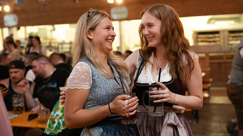 Die Partybilder vom Mittwoch, 13. August, aus dem Festzelt Weckmann. Die Partybilder vom Mittwoch, 13. August, aus dem Festzelt Weckmann.
