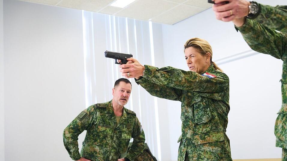 Die niederl&auml;ndische K&ouml;nigin M&aacute;xima hat sich ein Beispiel an ihrer Tochter genommen. (Archivbild)