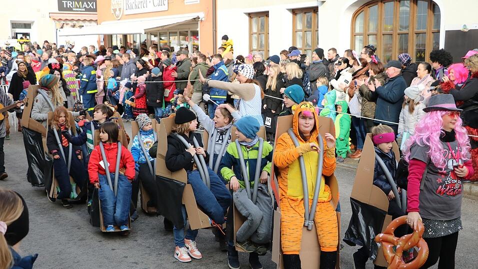 Beim Bogener Faschingsumzug war einiges geboten.