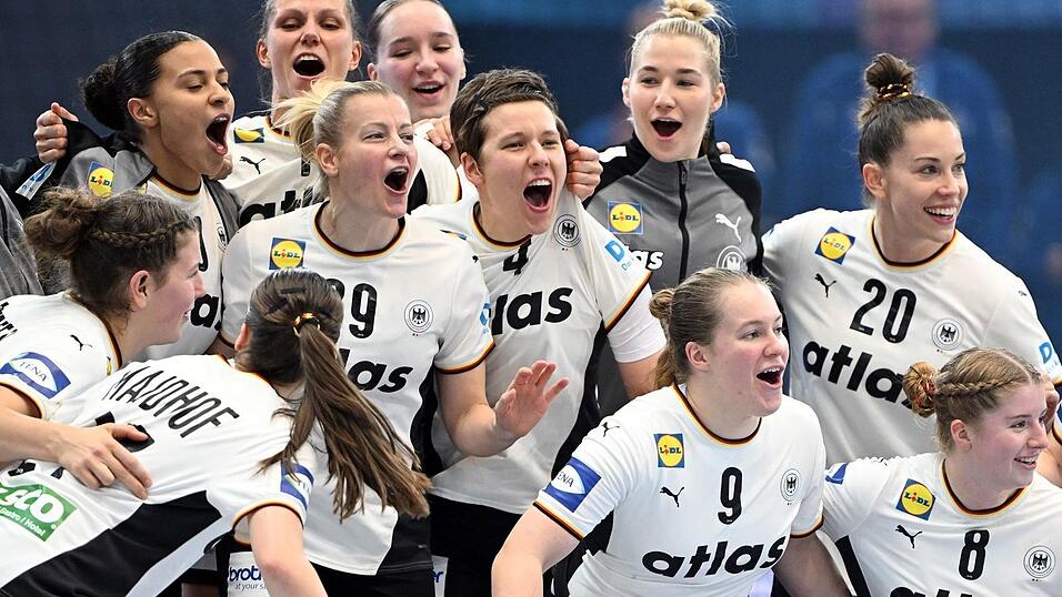 Der Medaillen-Traum lebt: Das DHB-Team steht im Viertelfinale.