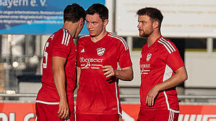 Nach seiner verletzungsbedingten Zwangspause wird Spielertrainer Samuel Pex (Mitte) wieder für die Bergstädter auflaufen. Nach seiner verletzungsbedingten Zwangspause wird Spielertrainer Samuel Pex (Mitte) wieder für die Bergstädter auflaufen.