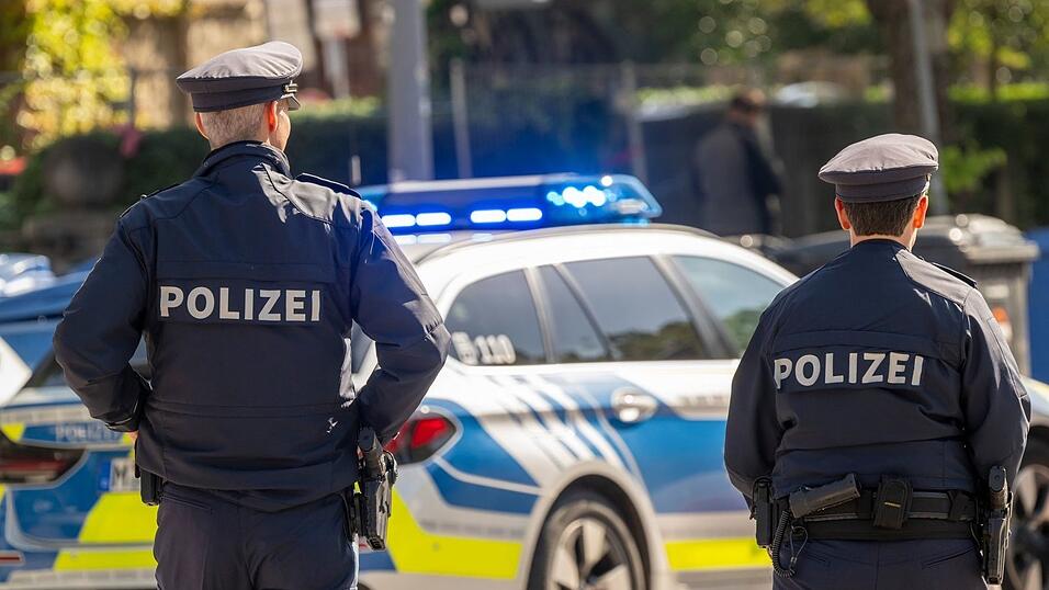 Laut Innenministerium kommen auf eine Ausbildungsstelle zum Polizeimeister etwa neun Bewerbungen. (Symbolbild)