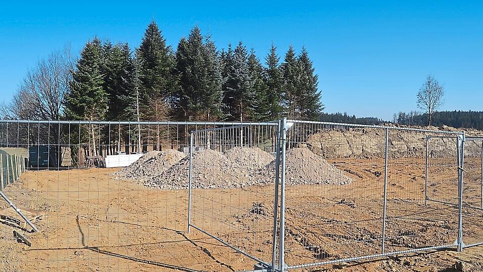 So sah der Lagerplatz bei Hagenau vor drei Jahren noch aus, jetzt ist er nur noch eingezäunt.