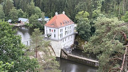 Auch heute noch ist das Wasserkraftwerk technisch h&ouml;chst modern und in tadellosem Zustand.