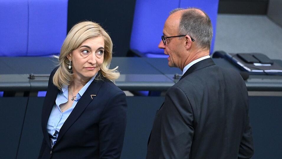 Gesundheitsministerin Warken will die Reform ins Ziel bringen. (Archivbild) Gesundheitsministerin Warken will die Reform ins Ziel bringen. (Archivbild)