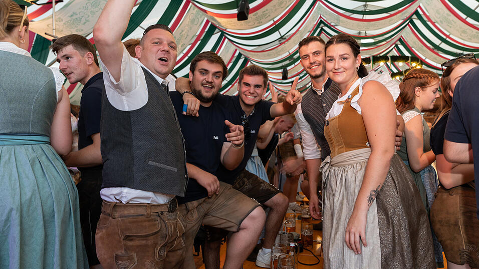 Die Partybilder vom Sonntag, 11. August 2024, aus dem Festzelt Weckmann. Die Partybilder vom Sonntag, 11. August 2024, aus dem Festzelt Weckmann.