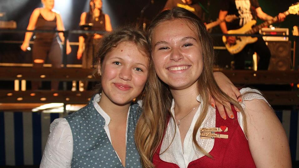 Zur Musik von Headless wurde ausgelassen gefeiert.