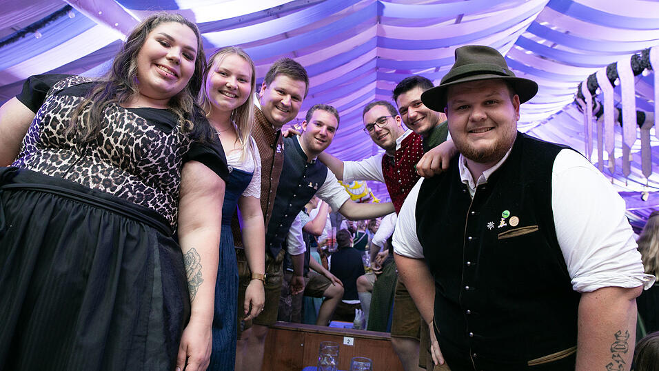 Die Partybilder vom Sonntag, 17. August, aus dem Festzelt Wenisch. Die Partybilder vom Sonntag, 17. August, aus dem Festzelt Wenisch.