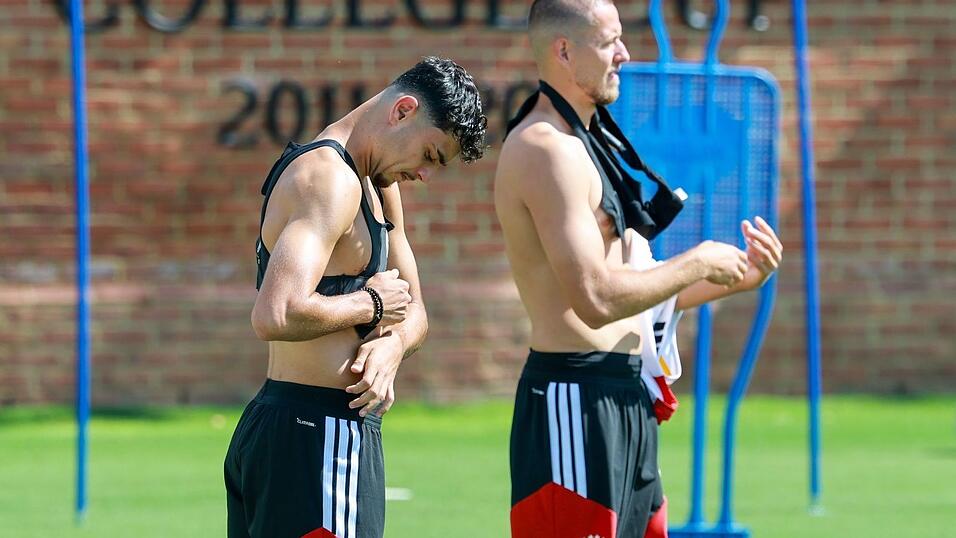 «Hart trainieren» ist auch im Turnier wichtig: Aleksandar Pavlovic (l) und Waldemar Anton auf dem Trainingsplatz in Winston-Salem. (Archivbild) «Hart trainieren» ist auch im Turnier wichtig: Aleksandar Pavlovic (l) und Waldemar Anton auf dem Trainingsplatz in Winston-Salem. (Archivbild)