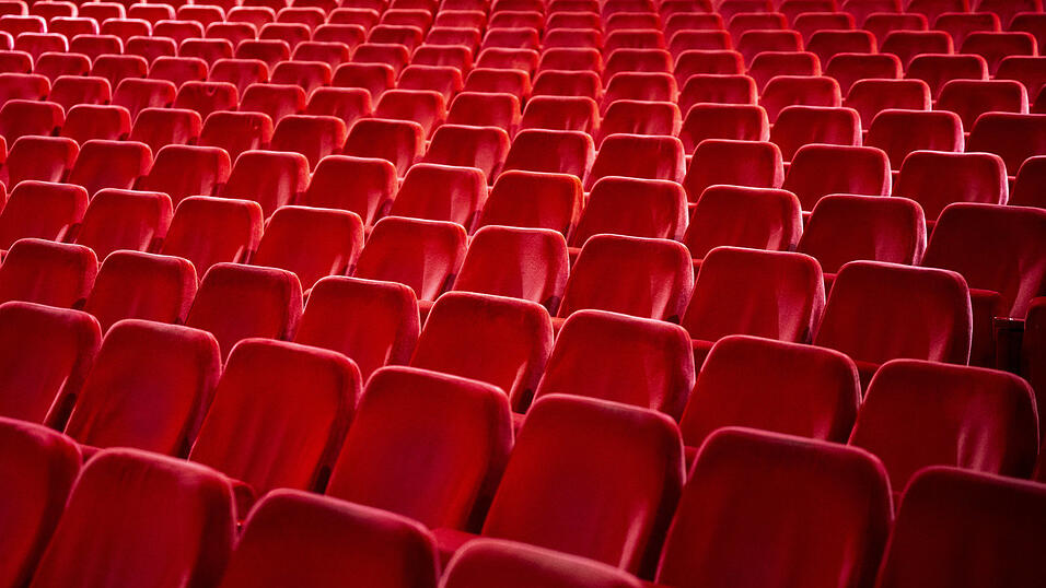 Von der Insolvenz des Landestheaters Oberpfalz sind 20 Beschäftigte betroffen. (Symbolbild)