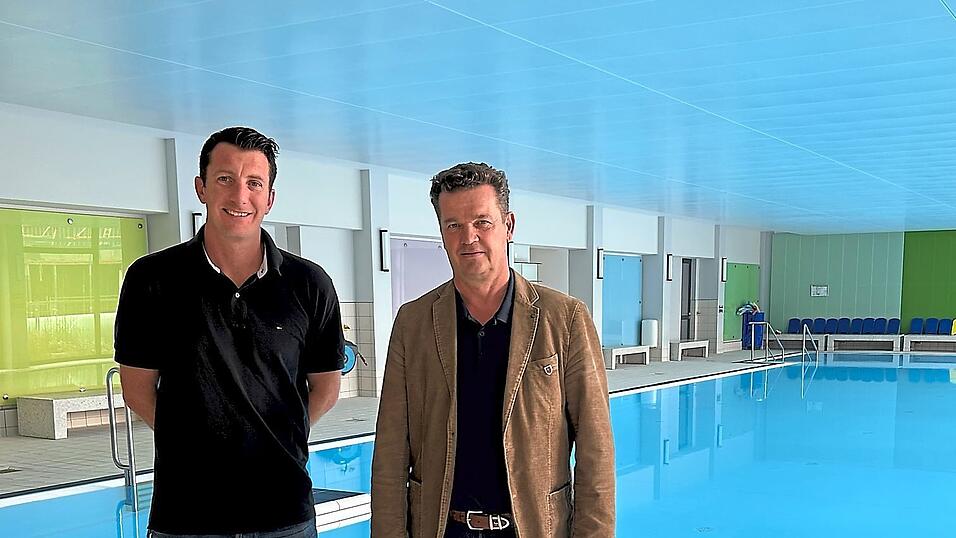 'Alles tip-top und bereit f&uuml;r die Saisoner&ouml;ffnung am 10. Oktober', betonten Stefan Schrenk (Meister f&uuml;r B&auml;derbetriebe) und zweiter B&uuml;rgermeister Kurt Erndl.