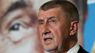 Noch-Premierminister Andrej Babis hat am Abend seine Niederlage eingeräumt.