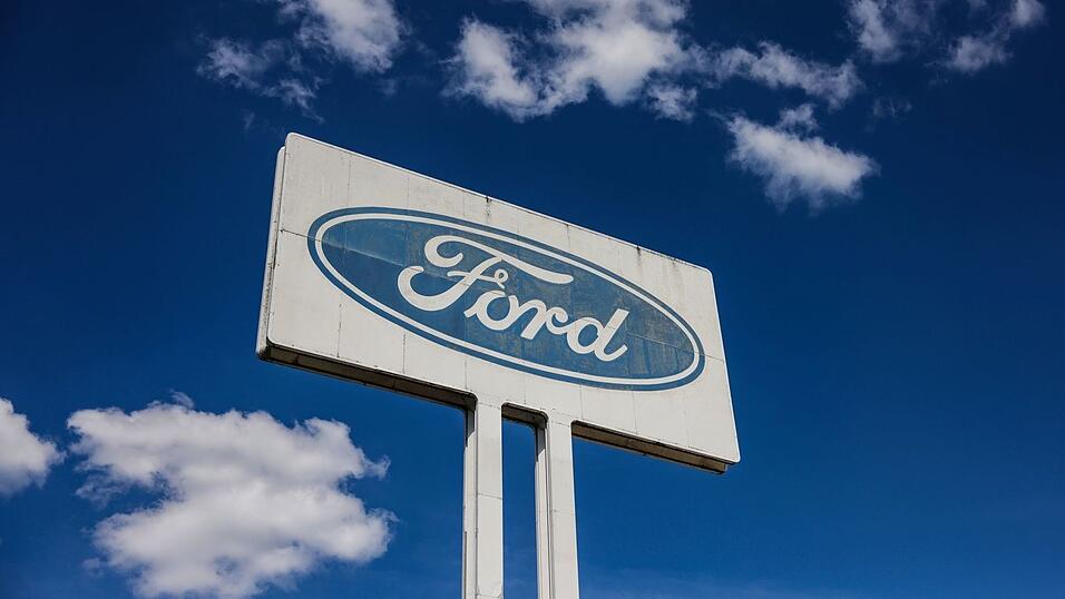 Blauer Himmel bei Sonnenschein - hat Ford nun eine bessere Zukunft?