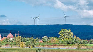 Ein Blick auf den Windpark Schiederhof bei Wiesenfelden