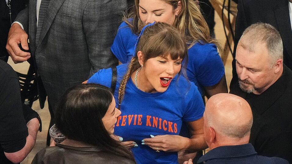 Taylor Swift war im Madison Square Garden dabei. Taylor Swift war im Madison Square Garden dabei.