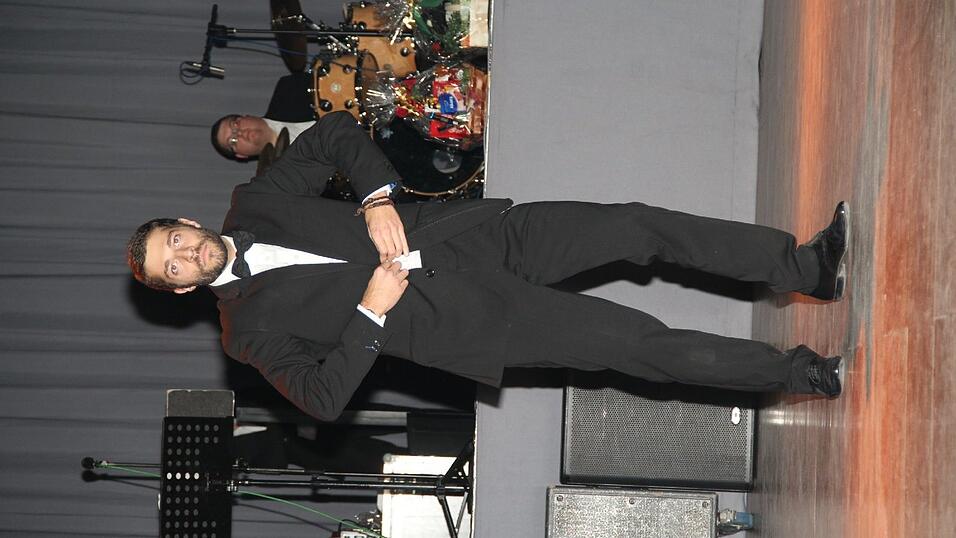 Die Bilder vom Abschlussball der Tanzschule Seidel in der Fraunhofer-Halle am 28. November. Die Bilder vom Abschlussball der Tanzschule Seidel in der Fraunhofer-Halle am 28. November.