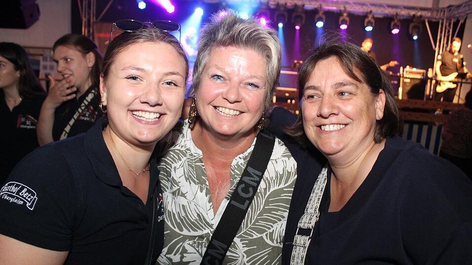 Zur Musik von Headless wurde ausgelassen gefeiert.