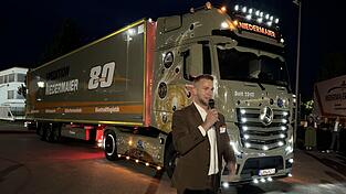 Der neue Lastwagen, den Christian Ach vorstellte, verbirgt eine besondere Hommage an Hans Ach.