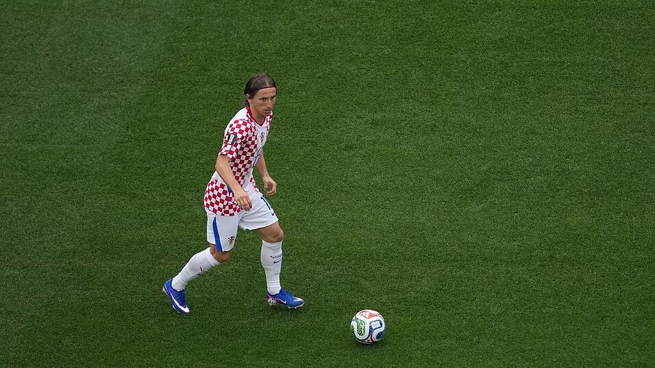 Spielt im Alter von 40 Jahren wohl seine letzte WM: Kroatiens Fu&szlig;ball-Legende Luka Modric.