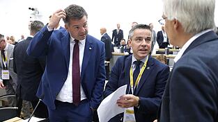 CDU-Fraktionschef Sven Schulze und der parlamentarische Geschäftsführer der CDU-Fraktion, Stefan Ruland, im Gespräch im Landtag. (Archivbild) CDU-Fraktionschef Sven Schulze und der parlamentarische Geschäftsführer der CDU-Fraktion, Stefan Ruland, im Gespräch im Landtag. (Archivbild)