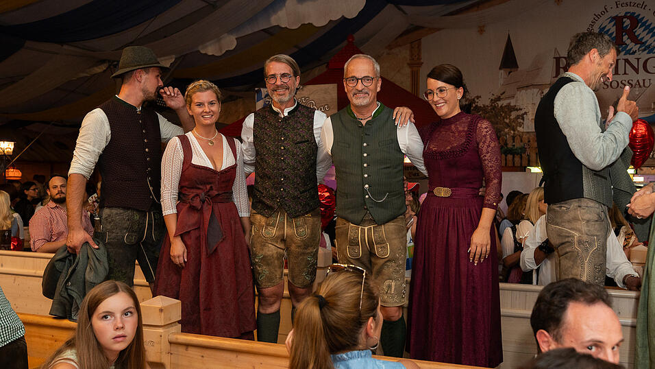 Die Partybilder vom Donnerstag, 17. August 2023, aus dem Festzelt Reisinger. Die Partybilder vom Donnerstag, 17. August 2023, aus dem Festzelt Reisinger.