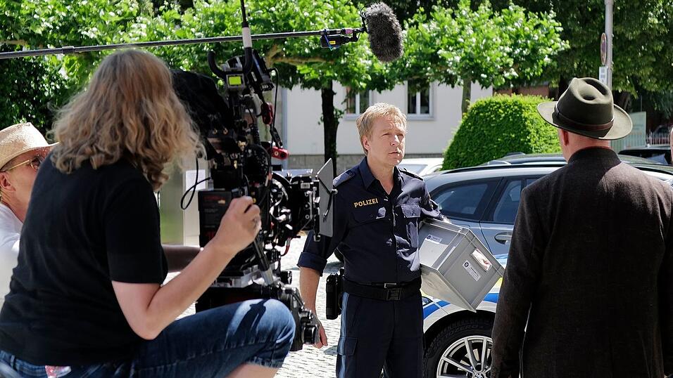 Schauspieler Max Müller alias Polizist Michi Mohr bei den Dreharbeiten. (Archivbild)