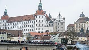 In Neuburg an der Donau gibt es im Rennen um das Oberb&uuml;rgermeisteramt eine Stichwahl zwischen schwarzem und gr&uuml;nem Kandidaten. (Archivbild)