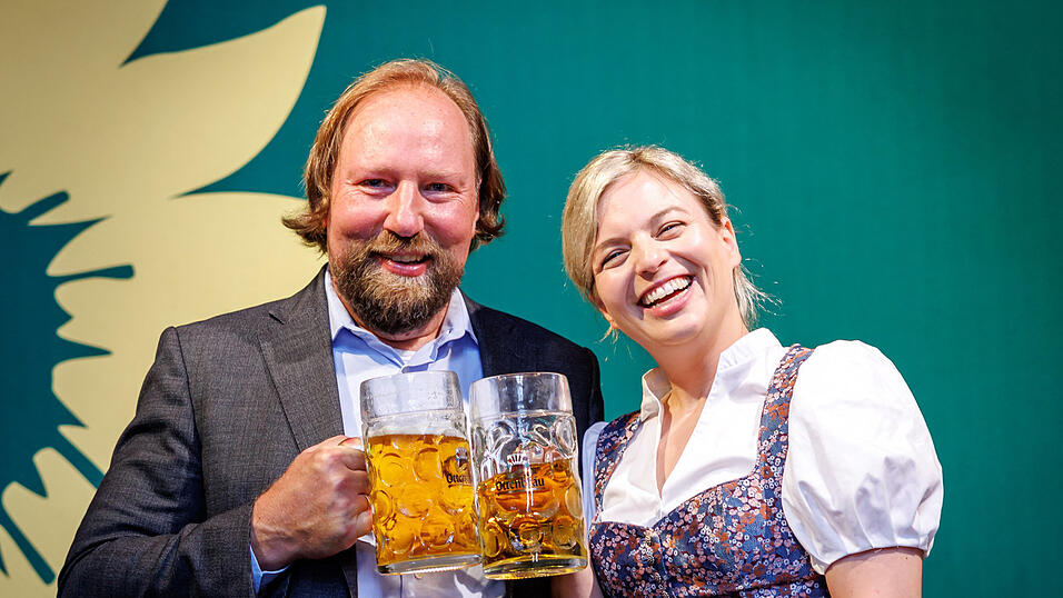 Katharina Schulze zeigt sich beim Gillamoos kämpferisch. Sie und ihre Partei wollen für Demokratie und Freiheit kämpfen, sagte sie in ihrer Rede. Katharina Schulze zeigt sich beim Gillamoos kämpferisch. Sie und ihre Partei wollen für Demokratie und Freiheit kämpfen, sagte sie in ihrer Rede.