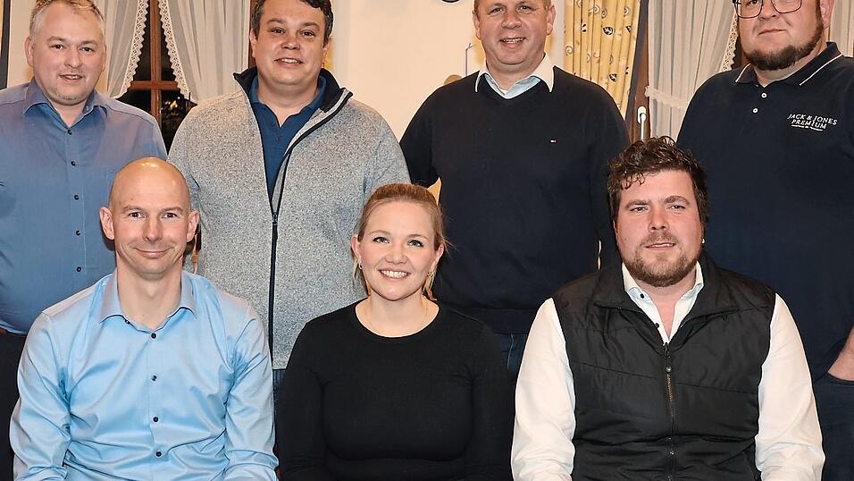 Für die Freie Wählergemeinschaft Inzkofen stehen auf der Liste: (vorne v.l.) Josef Schwaiger, Lena Sicheneder und Dominik Sedlmeier (hinten v.l.) Kai Schaubeck, Frank Daimer, Michael Heigl und Stefan Zehner.