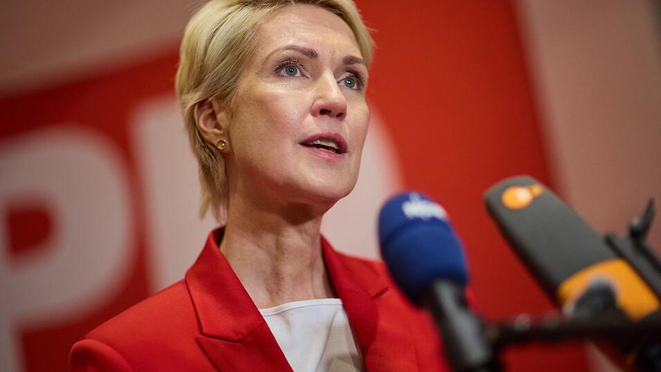 Die Gremien der SPD Mecklenburg-Vorpommern haben für Koalitionsverhandlungen mit Linke und Grünen gestimmt. Die Gremien der SPD Mecklenburg-Vorpommern haben für Koalitionsverhandlungen mit Linke und Grünen gestimmt.