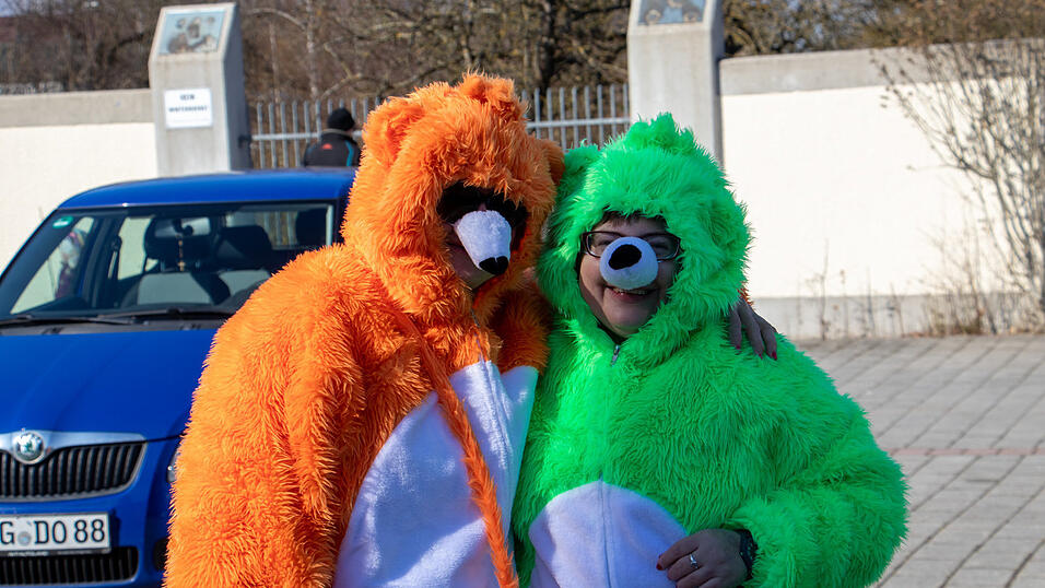 Am Samstag fand der Faschingsumzug in Otzing (Kreis Deggendorf) statt. Am Samstag fand der Faschingsumzug in Otzing (Kreis Deggendorf) statt.