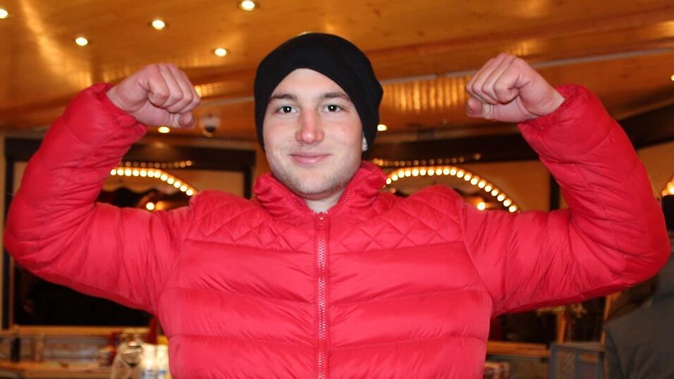 Der Christkindlmarkt und die Weihnachtspyramide geh&ouml;ren in der Adventszeit zu den beliebtesten Treffpunkten in Landshut.