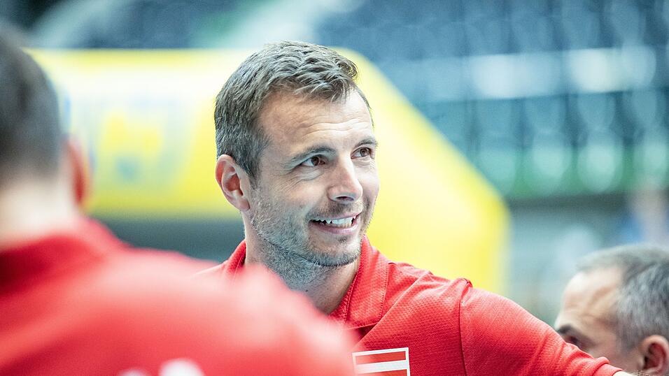 Gro&szlig;e Ziele verfolgt Roland Schwab sowohl als &ouml;sterreichischer Volleyball-Nationaltrainer als auch beim Zweitligisten NawaRo Straubing, dessen Mannschaft er parallel betreuen wird.