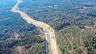 Zwischen Wiesent und Brennberg zieht sich eine Schneise durch die Landschaft.
